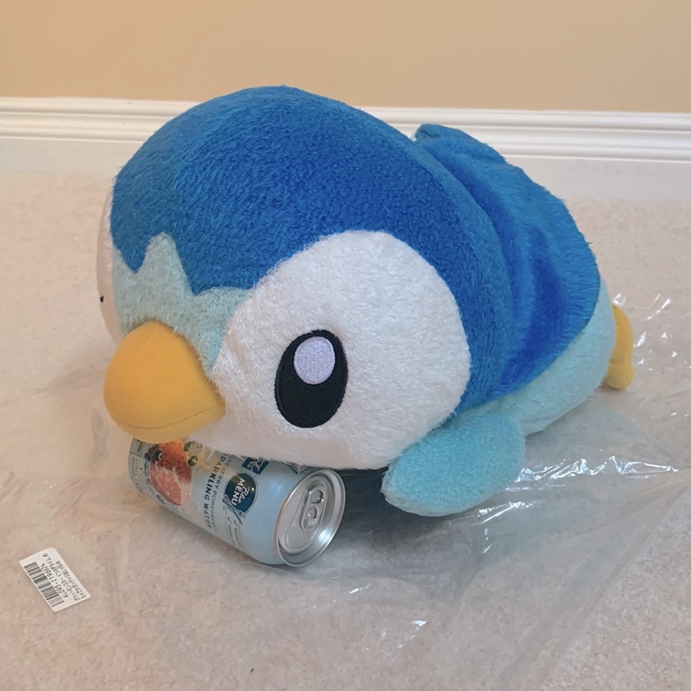 POKEMON PIPLUP FUZZY PLUSHIE [NWT - From Japan]